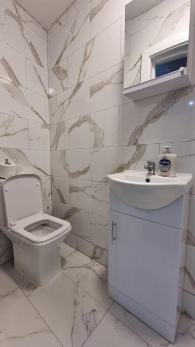 Brand New Collection Of Studios Close To Tube Station London Luaran gambar